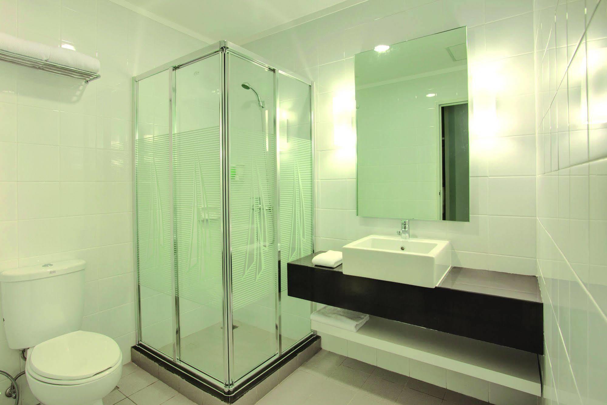 Hotel Glodok Plaza Jakarta Exterior photo