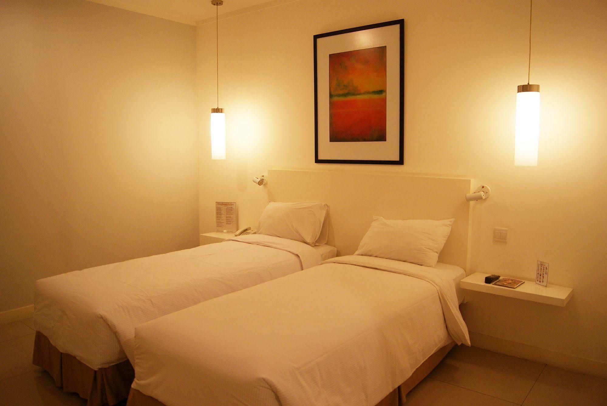 Hotel Glodok Plaza Jakarta Exterior photo