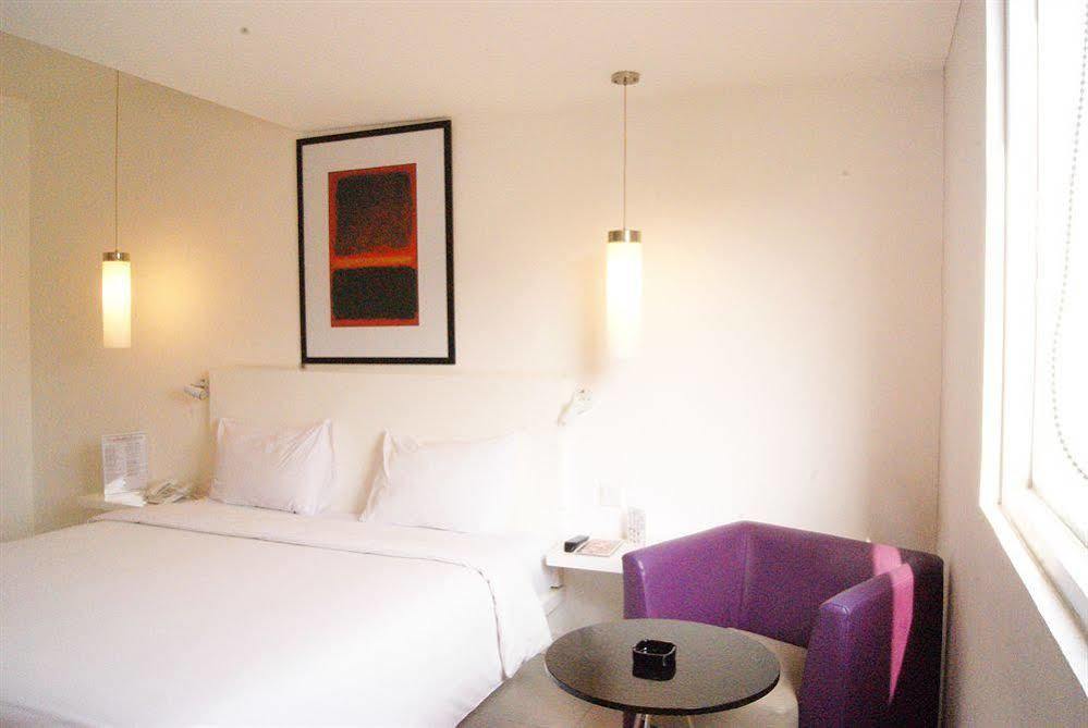 Hotel Glodok Plaza Jakarta Exterior photo